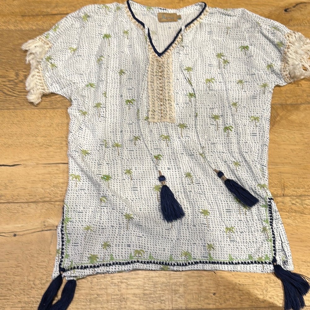 Skemo cover up, perfect for the beach. Excellent condition. 👙🏝️⛱️